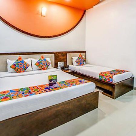 Hotel Adore Palace Mumbai Bagian luar foto
