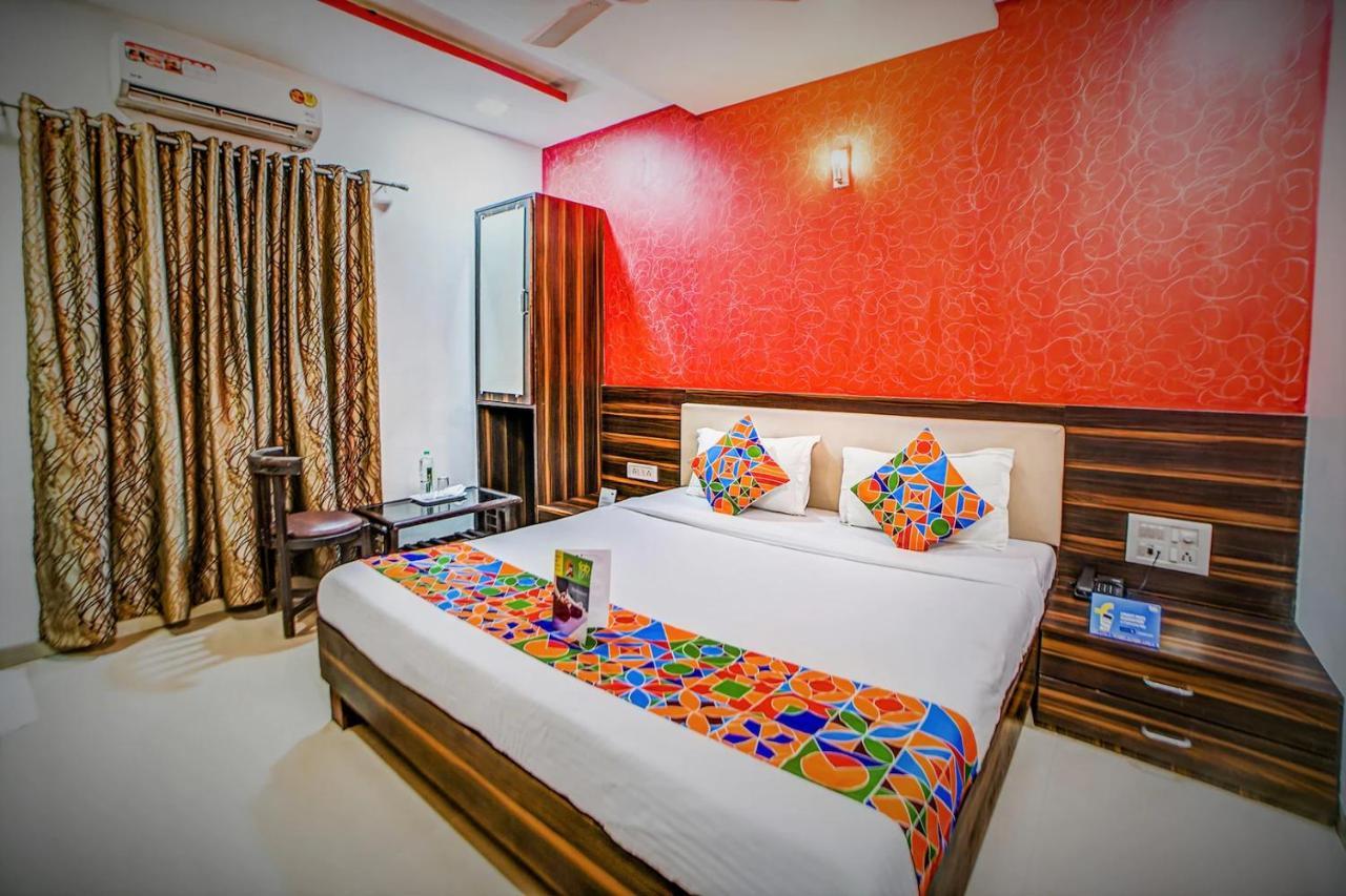 Hotel Adore Palace Mumbai Bagian luar foto