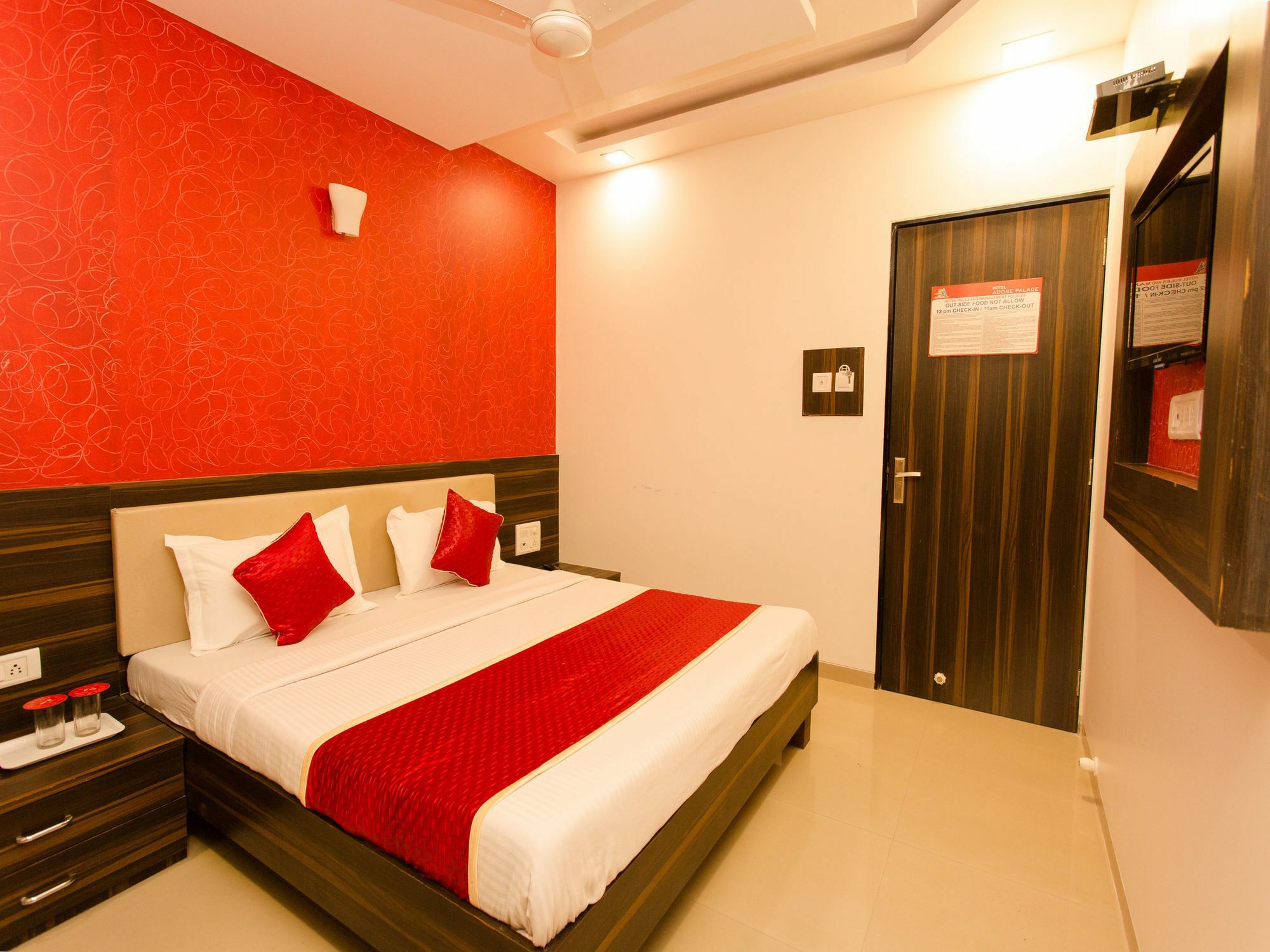 Hotel Adore Palace Mumbai Bagian luar foto