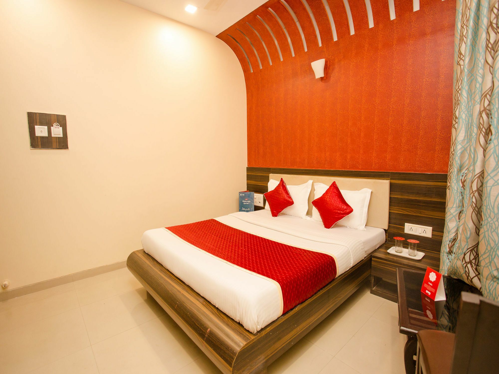 Hotel Adore Palace Mumbai Bagian luar foto