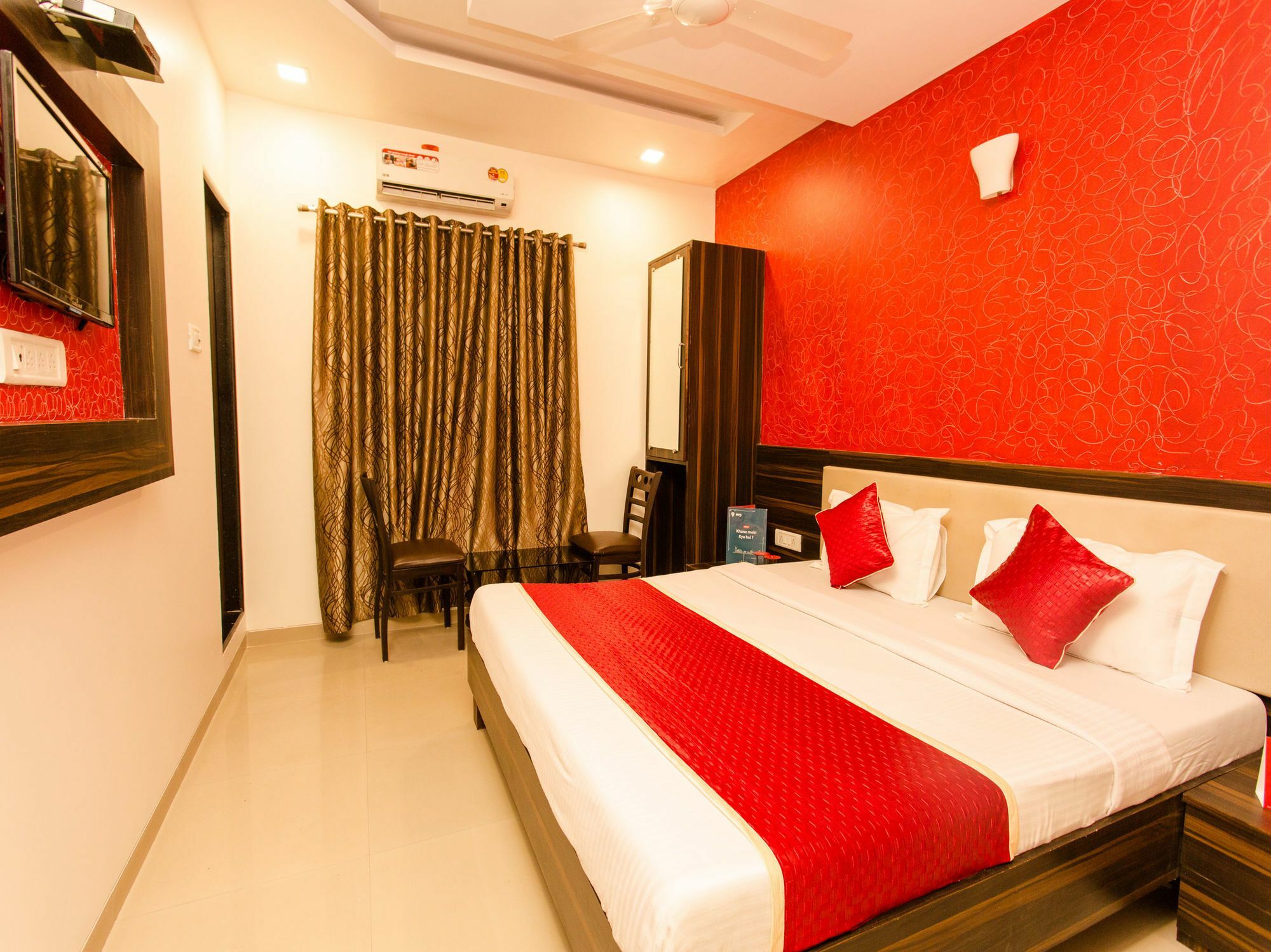 Hotel Adore Palace Mumbai Bagian luar foto