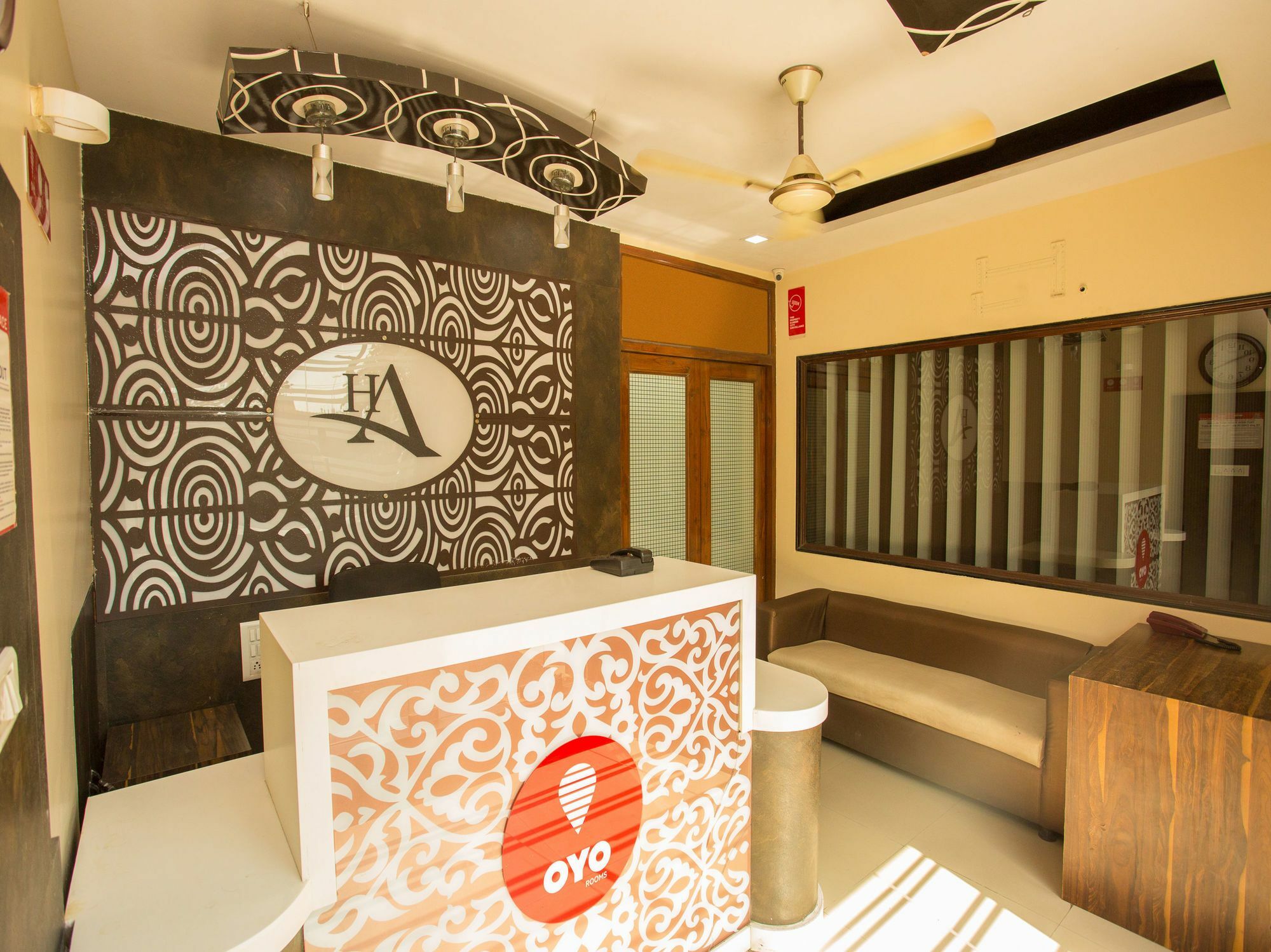Hotel Adore Palace Mumbai Bagian luar foto