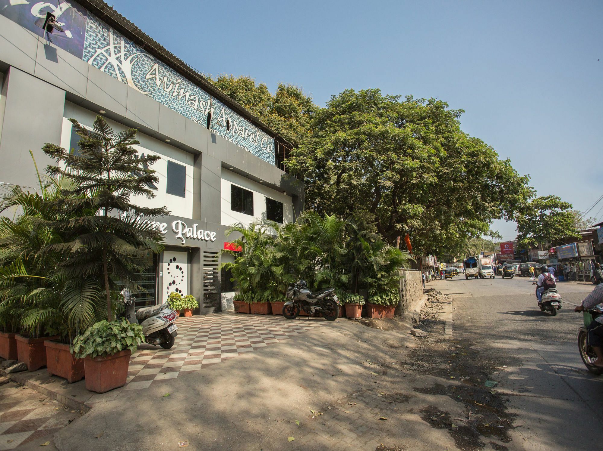 Hotel Adore Palace Mumbai Bagian luar foto